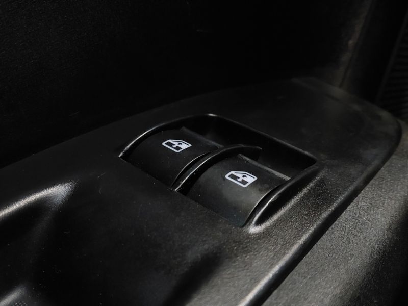 Fiat CRONOS 1.0 FIREFLY FLEX MANUAL 2023/2023 BETIOLO NOVOS E SEMINOVOS LAJEADO / Carros no Vale