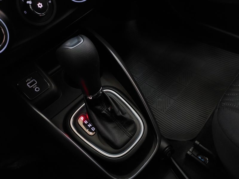 Fiat CRONOS 1.3 FIREFLY FLEX DRIVE CVT 2023/2024 BETIOLO NOVOS E SEMINOVOS LAJEADO / Carros no Vale