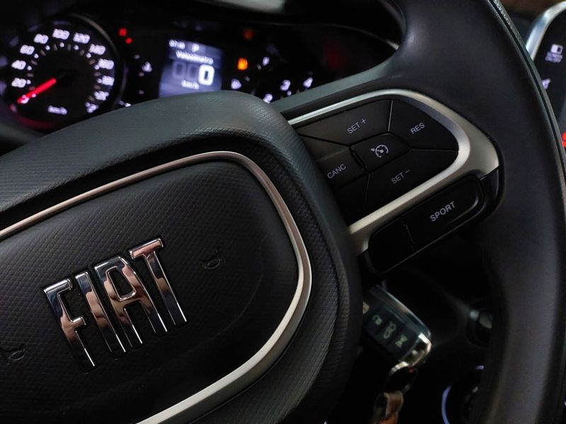 Fiat CRONOS 1.3 FIREFLY FLEX DRIVE CVT 2023/2024 BETIOLO NOVOS E SEMINOVOS LAJEADO / Carros no Vale