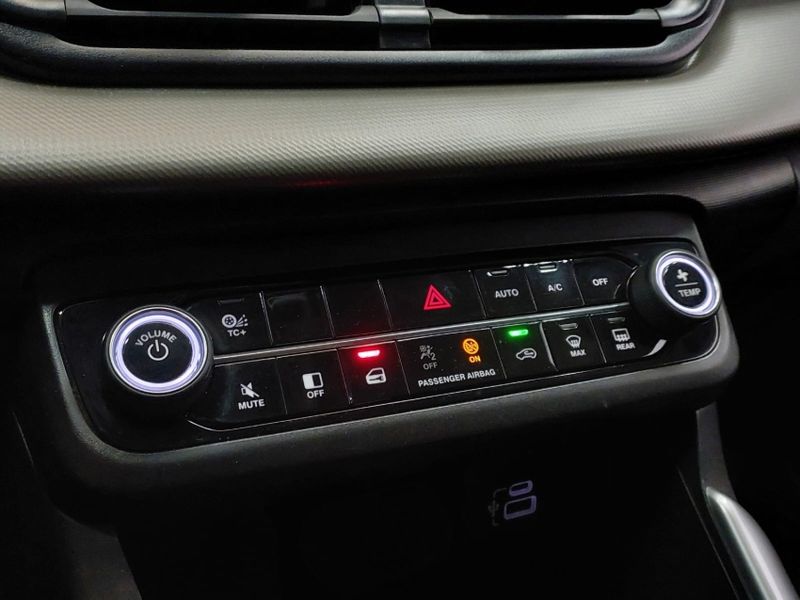 Fiat FASTBACK 1.0 TURBO 200 FLEX CVT 2023/2024 BETIOLO NOVOS E SEMINOVOS LAJEADO / Carros no Vale Fiat FASTBACK 1.0 TURBO 200 FLEX CVT 2023/2024 BETIOLO NOVOS E SEMINOVOS LAJEADO / Carros no Vale