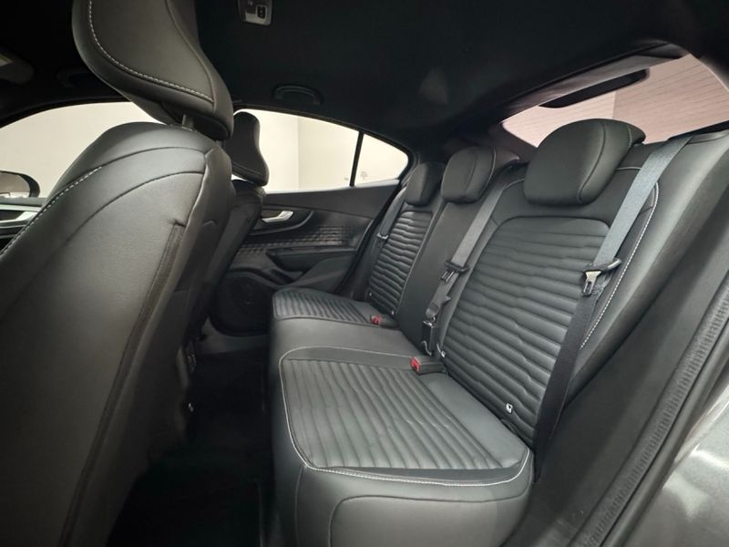 Fiat FASTBACK 1.3 TURBO 270 FLEX LIMITED EDITION AT6 2023/2024 BETIOLO NOVOS E SEMINOVOS LAJEADO / Carros no Vale Fiat FASTBACK 1.3 TURBO 270 FLEX LIMITED EDITION AT6 2023/2024 BETIOLO NOVOS E SEMINOVOS LAJEADO / Carros no Vale