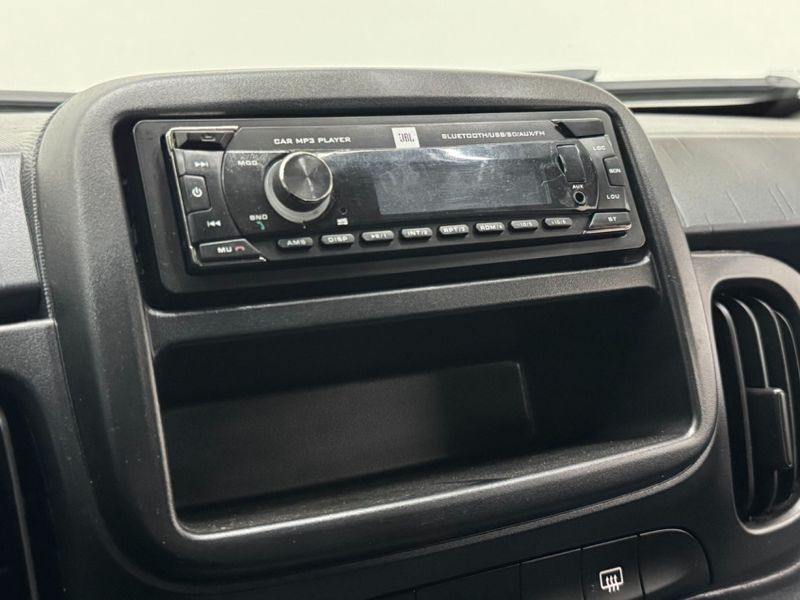 Fiat MOBI 1.0 EVO FLEX LIKE MANUAL 2023/2023 BETIOLO NOVOS E SEMINOVOS LAJEADO / Carros no Vale