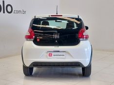 Fiat MOBI 1.0 EVO FLEX LIKE MANUAL 2023/2024 BETIOLO NOVOS E SEMINOVOS LAJEADO / Carros no Vale