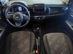Fiat MOBI 1.0 EVO FLEX LIKE MANUAL 2023/2024 BETIOLO NOVOS E SEMINOVOS LAJEADO / Carros no Vale