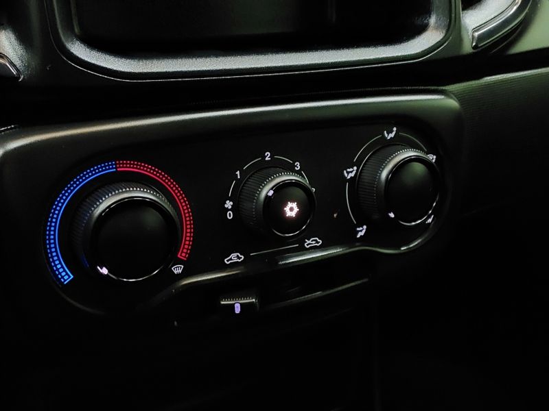 Fiat STRADA 1.3 FIREFLY FLEX FREEDOM CD MANUAL 2023/2023 BETIOLO NOVOS E SEMINOVOS LAJEADO / Carros no Vale