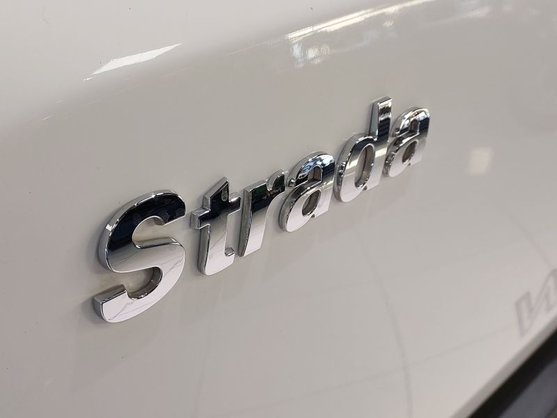 Fiat STRADA 1.4 MPI HARD WORKING CD 8V FLEX 3P MANUAL 2016/2017 BETIOLO NOVOS E SEMINOVOS LAJEADO / Carros no Vale Fiat STRADA 1.4 MPI HARD WORKING CD 8V FLEX 3P MANUAL 2016/2017 BETIOLO NOVOS E SEMINOVOS LAJEADO / Carros no Vale