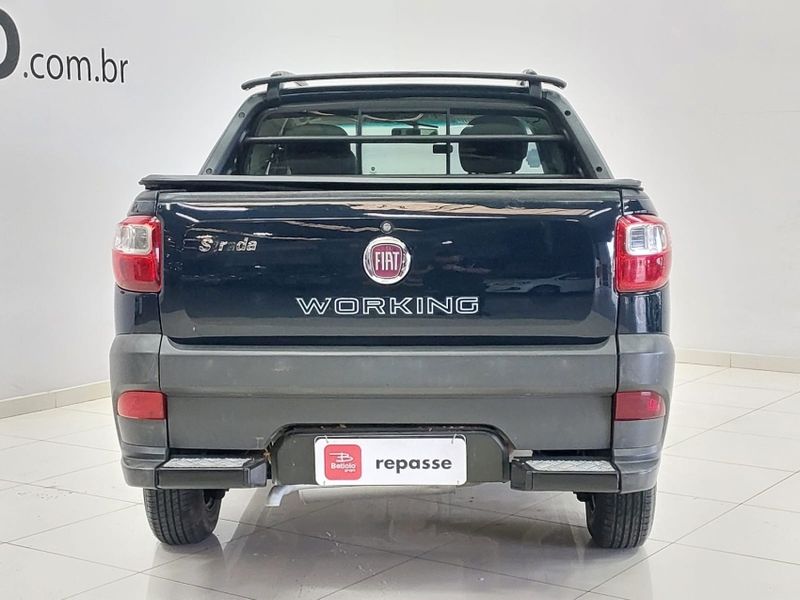 Fiat STRADA 1.4 MPI WORKING CD 8V FLEX 3P MANUAL 2014/2015 BETIOLO NOVOS E SEMINOVOS LAJEADO / Carros no Vale