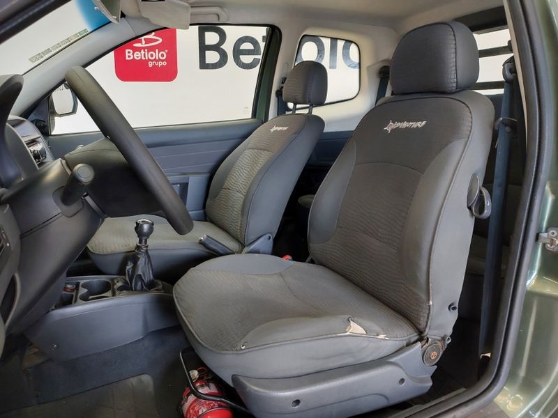 Fiat STRADA 1.8 MPI ADVENTURE CD 16V FLEX 2P MANUAL 2011/2011 BETIOLO NOVOS E SEMINOVOS LAJEADO / Carros no Vale