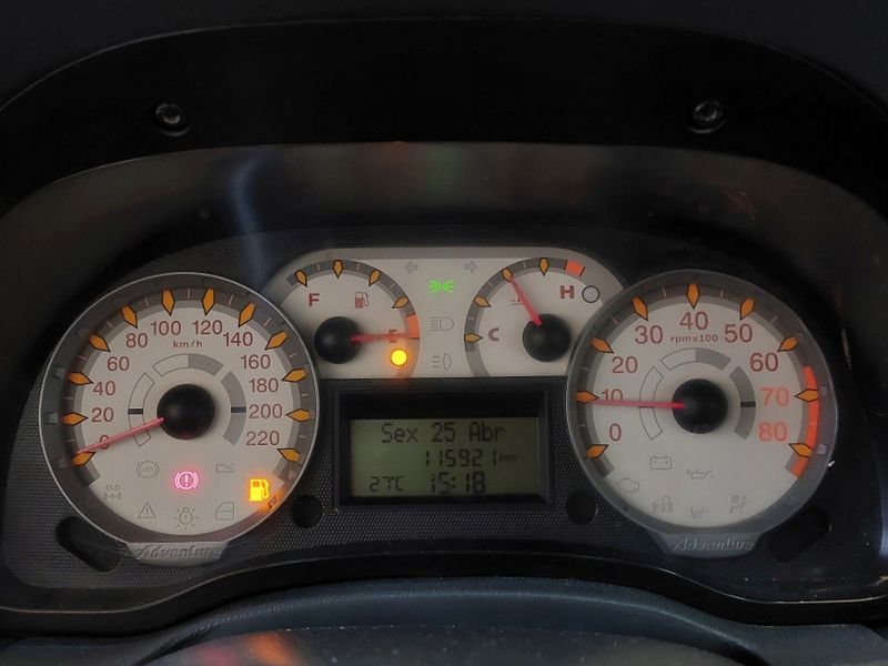 Fiat STRADA 1.8 MPI ADVENTURE CD 16V FLEX 2P MANUAL 2011/2011 BETIOLO NOVOS E SEMINOVOS LAJEADO / Carros no Vale