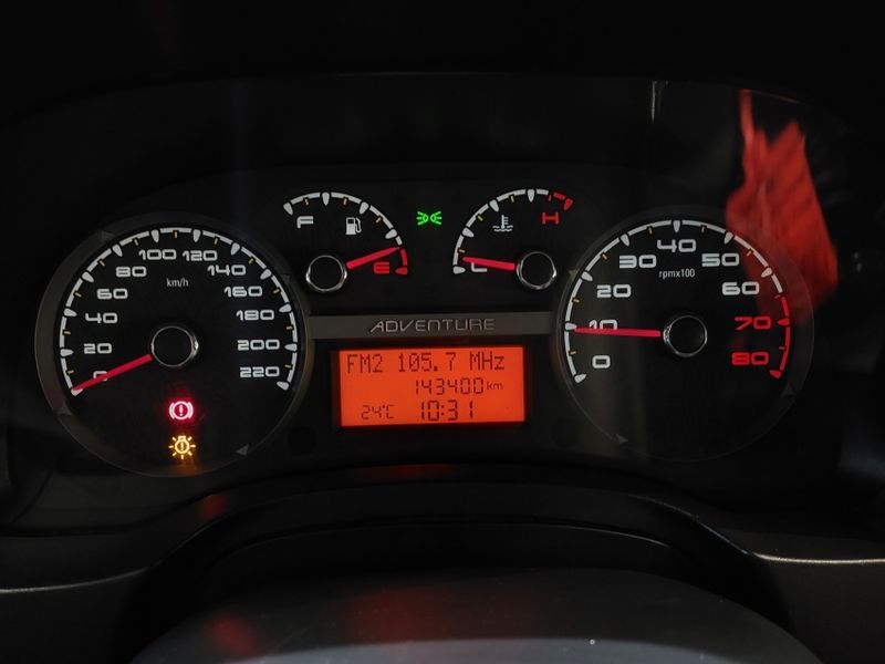 Fiat STRADA 1.8 MPI ADVENTURE CD 16V FLEX 2P MANUAL 2014/2014 BETIOLO NOVOS E SEMINOVOS LAJEADO / Carros no Vale