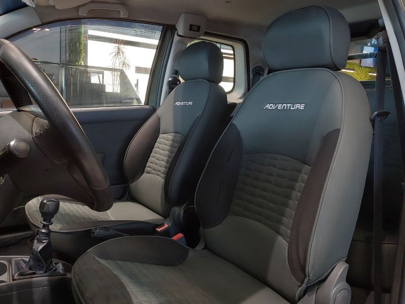 Fiat STRADA 1.8 MPI ADVENTURE CD 16V FLEX 2P MANUAL 2014/2014 BETIOLO NOVOS E SEMINOVOS LAJEADO / Carros no Vale