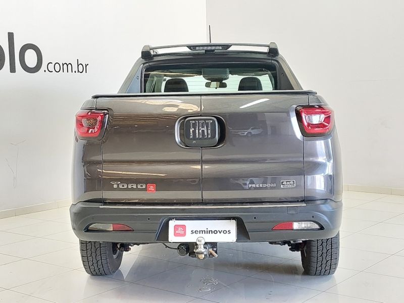 Fiat TORO 2.0 16V TURBO DIESEL FREEDOM 4WD AT9 2022/2023 BETIOLO NOVOS E SEMINOVOS LAJEADO / Carros no Vale Fiat TORO 2.0 16V TURBO DIESEL FREEDOM 4WD AT9 2022/2023 BETIOLO NOVOS E SEMINOVOS LAJEADO / Carros no Vale