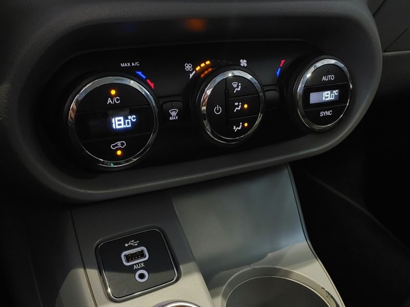 Fiat TORO 2.0 16V TURBO DIESEL VOLCANO 4WD AT9 2017/2018 BETIOLO NOVOS E SEMINOVOS LAJEADO / Carros no Vale Fiat TORO 2.0 16V TURBO DIESEL VOLCANO 4WD AT9 2017/2018 BETIOLO NOVOS E SEMINOVOS LAJEADO / Carros no Vale