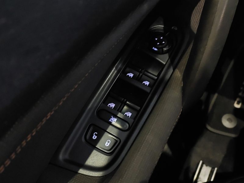 Fiat TORO 2.0 16V TURBO DIESEL VOLCANO 4WD AT9 2017/2018 BETIOLO NOVOS E SEMINOVOS LAJEADO / Carros no Vale Fiat TORO 2.0 16V TURBO DIESEL VOLCANO 4WD AT9 2017/2018 BETIOLO NOVOS E SEMINOVOS LAJEADO / Carros no Vale