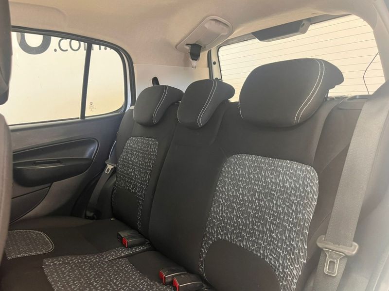 Fiat UNO 1.0 FIREFLY FLEX DRIVE MANUAL 2021/2021 BETIOLO NOVOS E SEMINOVOS LAJEADO / Carros no Vale