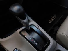 Honda CIVIC 2.0 LXR 16V FLEX 4P AUTOMÁTICO 2016/2016 BETIOLO NOVOS E SEMINOVOS LAJEADO / Carros no Vale