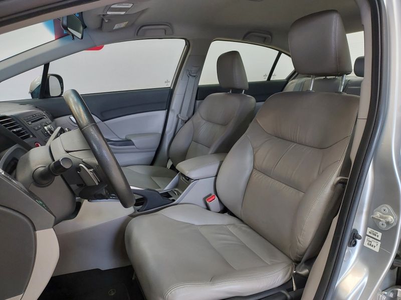 Honda CIVIC 2.0 LXR 16V FLEX 4P AUTOMÁTICO 2016/2016 BETIOLO NOVOS E SEMINOVOS LAJEADO / Carros no Vale Honda CIVIC 2.0 LXR 16V FLEX 4P AUTOMÁTICO 2016/2016 BETIOLO NOVOS E SEMINOVOS LAJEADO / Carros no Vale