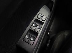 Hyundai HB20S 1.6 COMFORT PLUS 16V FLEX 4P MANUAL 2013/2014 BETIOLO NOVOS E SEMINOVOS LAJEADO / Carros no Vale