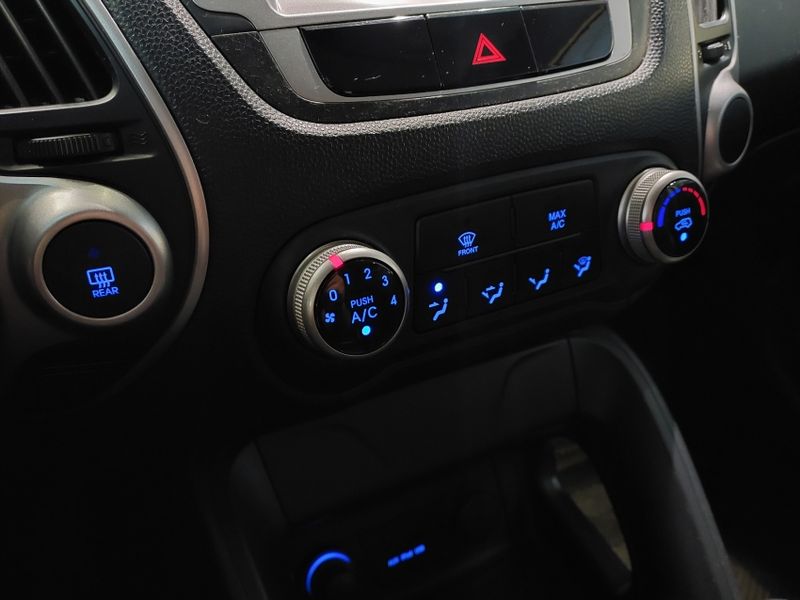 Hyundai IX35 2.0 MPI 4X2 16V FLEX 4P MANUAL 2011/2012 BETIOLO NOVOS E SEMINOVOS LAJEADO / Carros no Vale