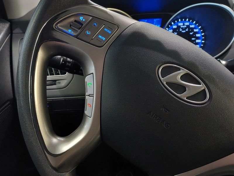 Hyundai IX35 2.0 MPI 4X2 16V FLEX 4P MANUAL 2011/2012 BETIOLO NOVOS E SEMINOVOS LAJEADO / Carros no Vale