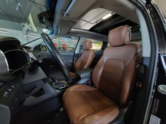 Hyundai SANTA FÉ 3.3 MPFI 4X4 7 LUGARES V6 270CV GASOLINA 4P AUTOMÁTICO 2013/2014 BETIOLO NOVOS E SEMINOVOS LAJEADO / Carros no Vale