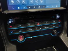 Jaguar F-PACE 2.0 16V INGENIUM R-SPORT AWD 4P AUTOMÁTICO 2018/2018 BETIOLO NOVOS E SEMINOVOS LAJEADO / Carros no Vale