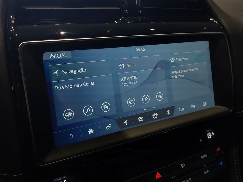 Jaguar F-PACE 2.0 16V INGENIUM R-SPORT AWD 4P AUTOMÁTICO 2018/2018 BETIOLO NOVOS E SEMINOVOS LAJEADO / Carros no Vale