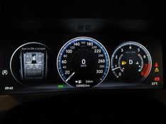 Jaguar F-PACE 2.0 16V INGENIUM R-SPORT AWD 4P AUTOMÁTICO 2018/2018 BETIOLO NOVOS E SEMINOVOS LAJEADO / Carros no Vale