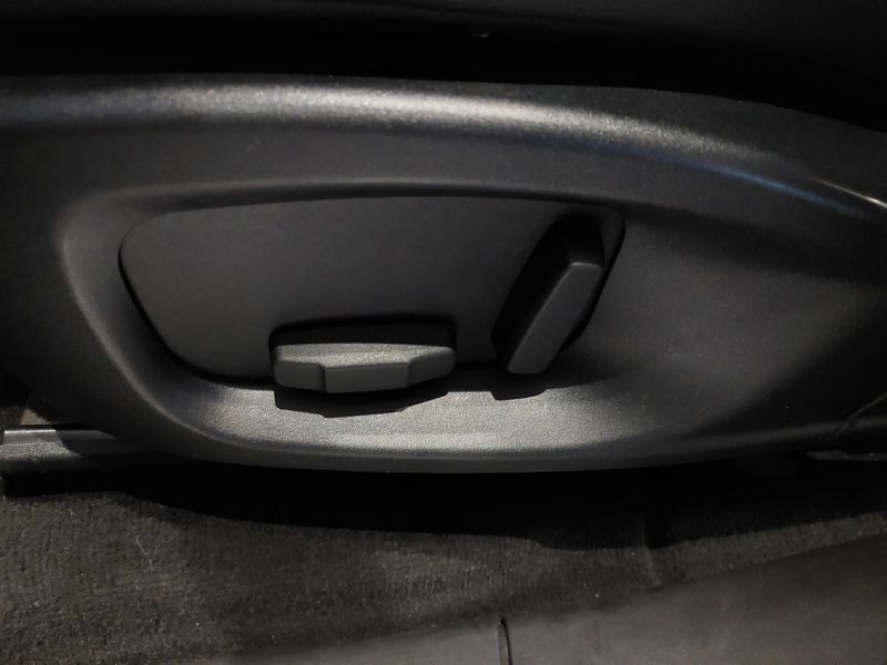 Jaguar F-PACE 2.0 16V INGENIUM R-SPORT AWD 4P AUTOMÁTICO 2018/2018 BETIOLO NOVOS E SEMINOVOS LAJEADO / Carros no Vale