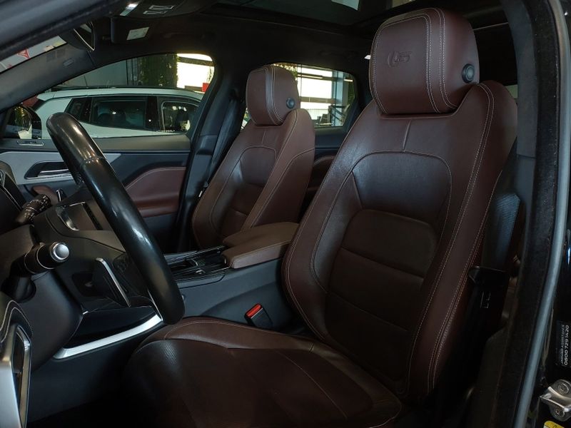 Jaguar F-PACE 3.0 V6 SUPERCHARGED S AWD 4P AUTOMÁTICO 2018/2018 BETIOLO NOVOS E SEMINOVOS LAJEADO / Carros no Vale