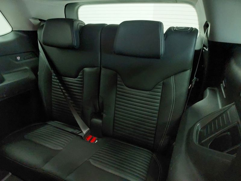 JEEP COMMANDER 1.3 T270 TURBO FLEX LONGITUDE AT6 2025/2025 BETIOLO NOVOS E SEMINOVOS LAJEADO / Carros no Vale