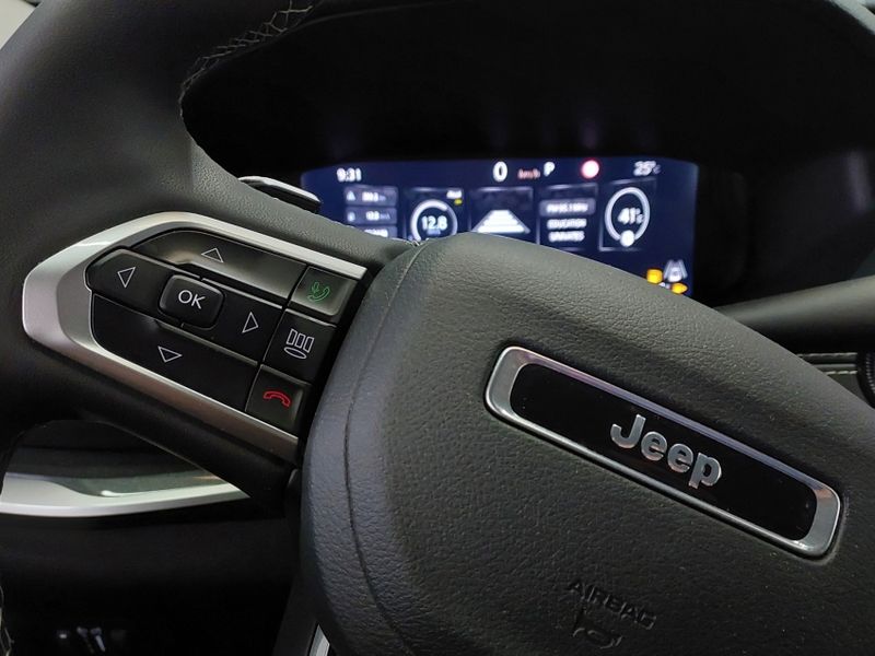 JEEP COMMANDER 1.3 T270 TURBO FLEX LONGITUDE AT6 2025/2025 BETIOLO NOVOS E SEMINOVOS LAJEADO / Carros no Vale