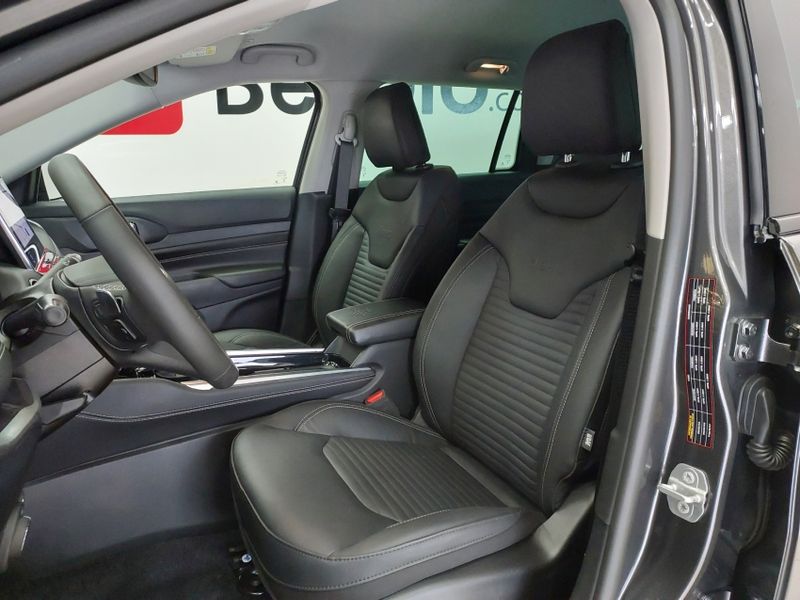 JEEP COMMANDER 1.3 T270 TURBO FLEX LONGITUDE AT6 2025/2025 BETIOLO NOVOS E SEMINOVOS LAJEADO / Carros no Vale