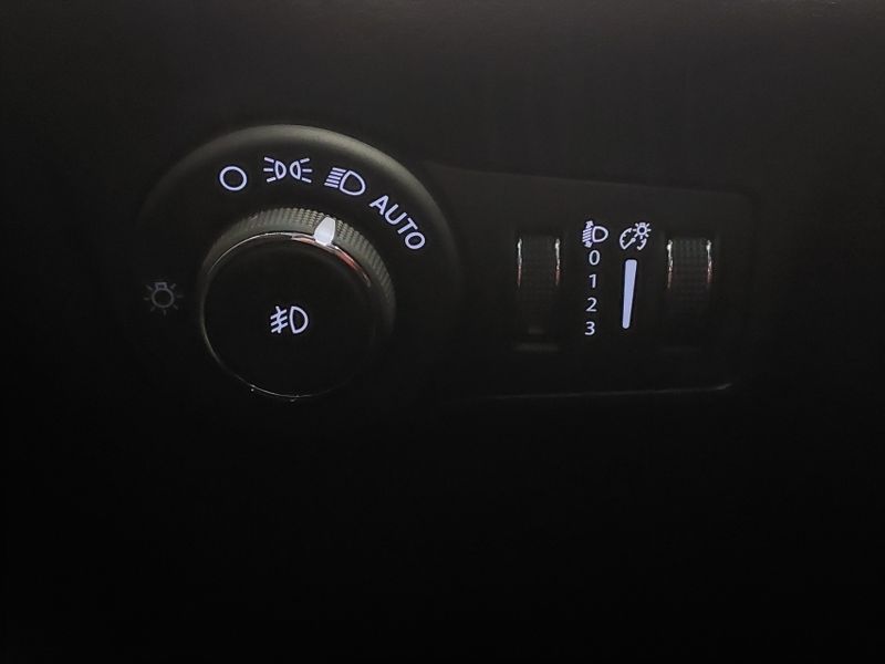 JEEP COMMANDER 2.0 HURRICANE 4 TURBO GASOLINA BLACKHAWK AT9 2024/2025 BETIOLO NOVOS E SEMINOVOS LAJEADO / Carros no Vale