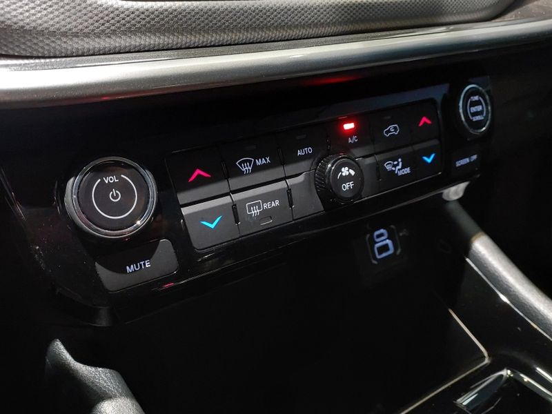 JEEP COMPASS 1.3 T270 TURBO FLEX LONGITUDE AT6 2023/2023 BETIOLO NOVOS E SEMINOVOS LAJEADO / Carros no Vale JEEP COMPASS 1.3 T270 TURBO FLEX LONGITUDE AT6 2023/2023 BETIOLO NOVOS E SEMINOVOS LAJEADO / Carros no Vale