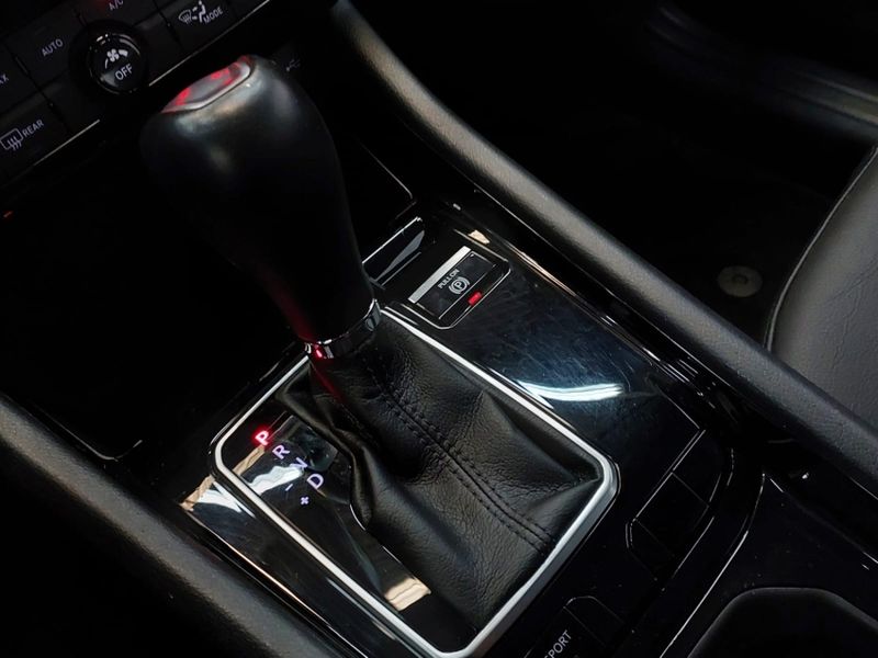 JEEP COMPASS 1.3 T270 TURBO FLEX LONGITUDE AT6 2023/2024 BETIOLO NOVOS E SEMINOVOS LAJEADO / Carros no Vale