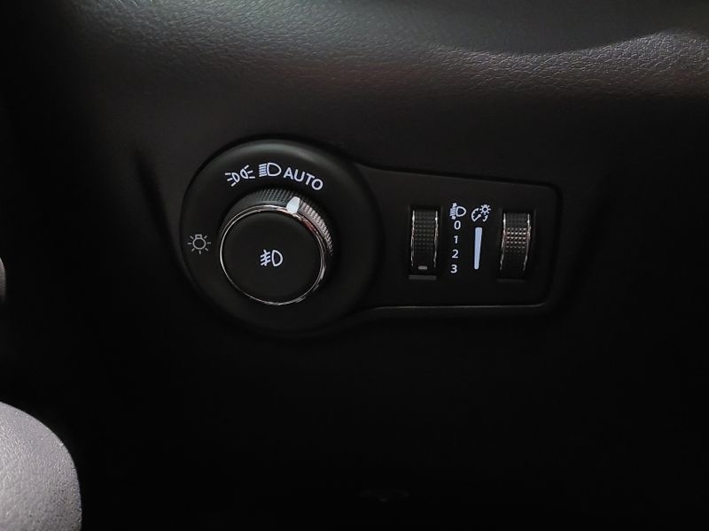 JEEP COMPASS 1.3 T270 TURBO FLEX LONGITUDE AT6 2023/2023 BETIOLO NOVOS E SEMINOVOS LAJEADO / Carros no Vale JEEP COMPASS 1.3 T270 TURBO FLEX LONGITUDE AT6 2023/2023 BETIOLO NOVOS E SEMINOVOS LAJEADO / Carros no Vale