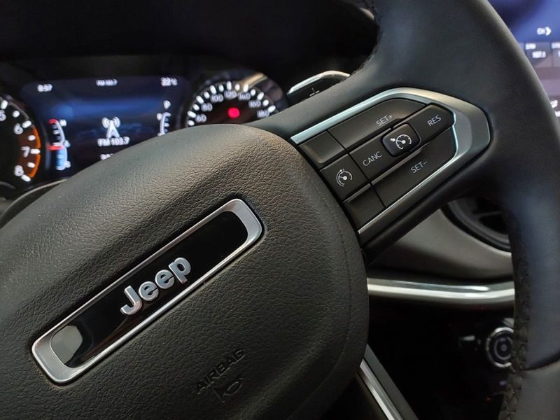 JEEP COMPASS 1.3 T270 TURBO FLEX LONGITUDE AT6 2023/2024 BETIOLO NOVOS E SEMINOVOS LAJEADO / Carros no Vale