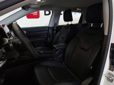 JEEP COMPASS 1.3 T270 TURBO FLEX LONGITUDE AT6 2023/2024 BETIOLO NOVOS E SEMINOVOS LAJEADO / Carros no Vale