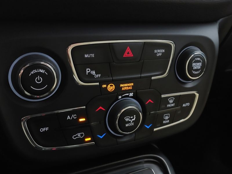 JEEP COMPASS 2.0 16V DIESEL LONGITUDE 4X4 AUTOMÁTICO 2017/2017 BETIOLO NOVOS E SEMINOVOS LAJEADO / Carros no Vale JEEP COMPASS 2.0 16V DIESEL LONGITUDE 4X4 AUTOMÁTICO 2017/2017 BETIOLO NOVOS E SEMINOVOS LAJEADO / Carros no Vale