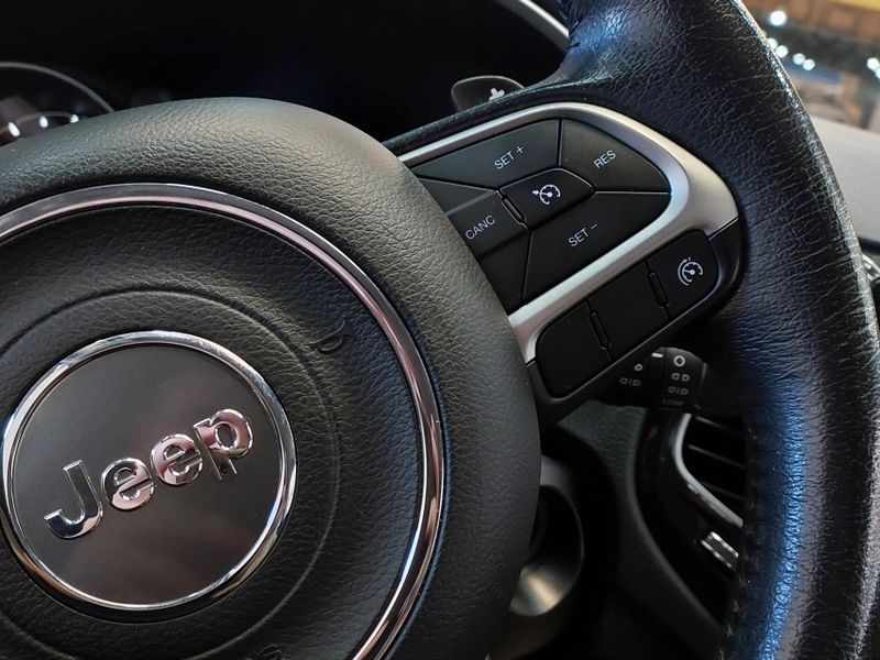 JEEP COMPASS 2.0 16V DIESEL LONGITUDE 4X4 AUTOMÁTICO 2017/2017 BETIOLO NOVOS E SEMINOVOS LAJEADO / Carros no Vale JEEP COMPASS 2.0 16V DIESEL LONGITUDE 4X4 AUTOMÁTICO 2017/2017 BETIOLO NOVOS E SEMINOVOS LAJEADO / Carros no Vale