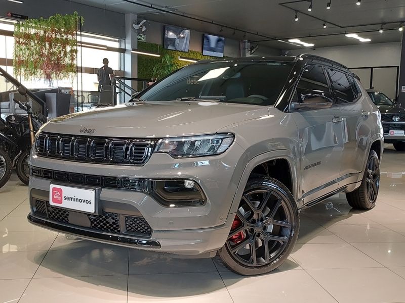 JEEP COMPASS 2.0 HURRICANE 4 TURBO GASOLINA BLACKHAWK AT9 2024/2025 BETIOLO NOVOS E SEMINOVOS LAJEADO / Carros no Vale