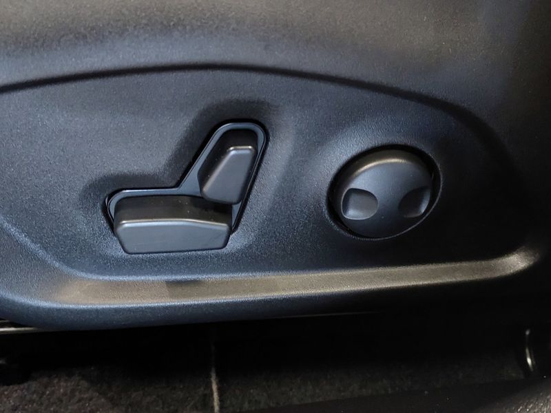 JEEP COMPASS 2.0 HURRICANE 4 TURBO GASOLINA BLACKHAWK AT9 2024/2025 BETIOLO NOVOS E SEMINOVOS LAJEADO / Carros no Vale