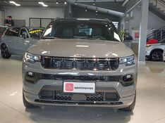 JEEP COMPASS 2.0 HURRICANE 4 TURBO GASOLINA BLACKHAWK AT9 2024/2025 BETIOLO NOVOS E SEMINOVOS LAJEADO / Carros no Vale