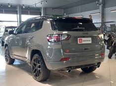 JEEP COMPASS 2.0 HURRICANE 4 TURBO GASOLINA BLACKHAWK AT9 2024/2025 BETIOLO NOVOS E SEMINOVOS LAJEADO / Carros no Vale