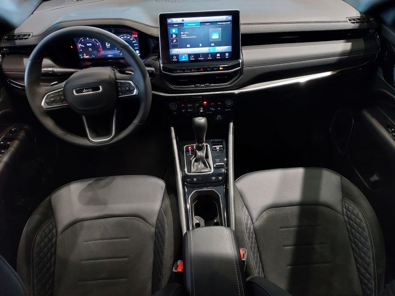 JEEP COMPASS 2.0 HURRICANE 4 TURBO GASOLINA BLACKHAWK AT9 2024/2025 BETIOLO NOVOS E SEMINOVOS LAJEADO / Carros no Vale