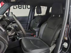 JEEP RENEGADE 1.3 T270 TURBO FLEX S 4X4 AT9 2023/2023 BETIOLO NOVOS E SEMINOVOS LAJEADO / Carros no Vale