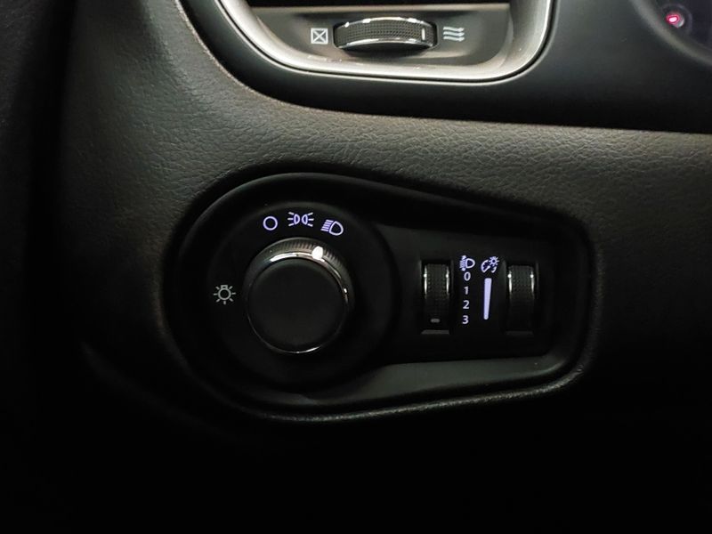 JEEP RENEGADE 1.3 T270 TURBO FLEX SPORT AT6 2022/2022 BETIOLO NOVOS E SEMINOVOS LAJEADO / Carros no Vale