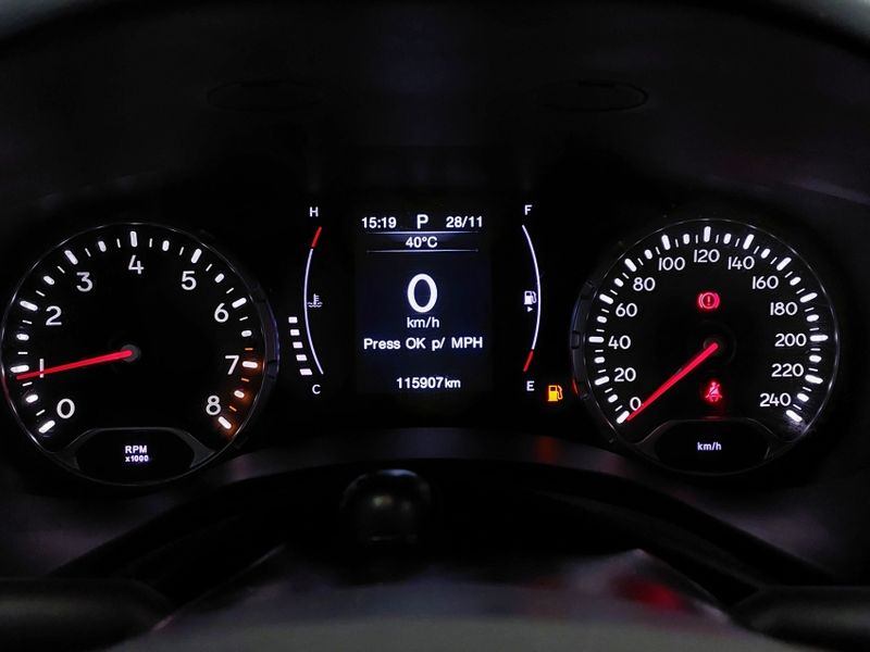 JEEP RENEGADE 1.8 16V FLEX 4P AUTOMÁTICO 2019/2019 BETIOLO NOVOS E SEMINOVOS LAJEADO / Carros no Vale