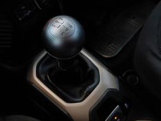 JEEP RENEGADE 1.8 16V FLEX SPORT 4P MANUAL 2016/2016 BETIOLO NOVOS E SEMINOVOS LAJEADO / Carros no Vale
